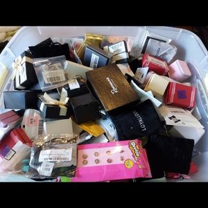 Budle of Jewelry 100 pieces